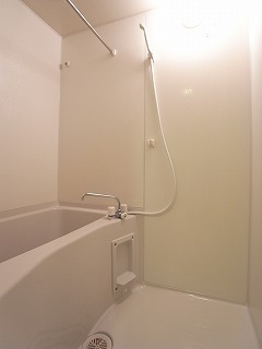 リブリ・ニュータウン3階 お風呂