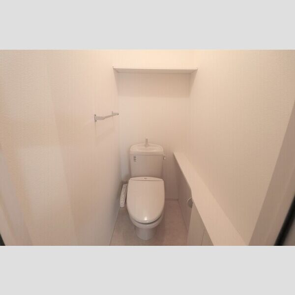 エスペランサ103号室 温水洗浄暖房便座