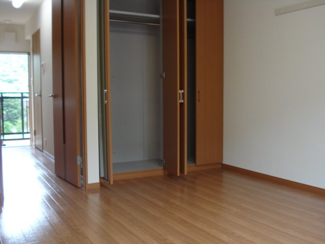 プロニティＲ＆Ｓ103号室 洋室（収納）