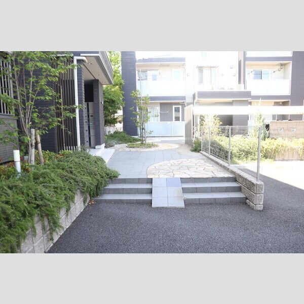 Grandir　B303号室 アプローチ