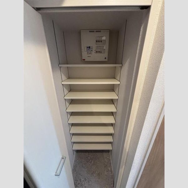 MAXIV　CROS梅島404号室 リビング