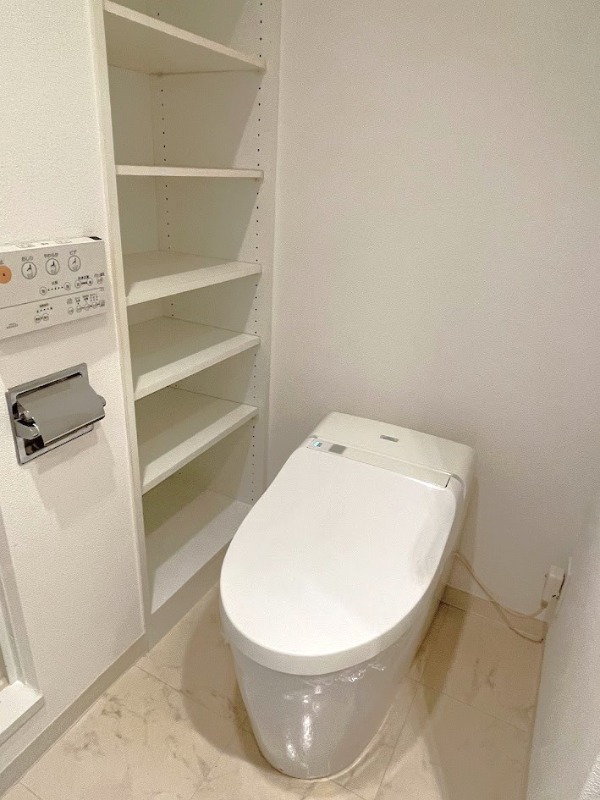 ＳＯＣＩＥＴＹ　ＳＥＡＳＯＮＳ(D-015) トイレ