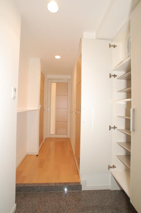 ステージファースト板橋区役所前アジールコート 玄関