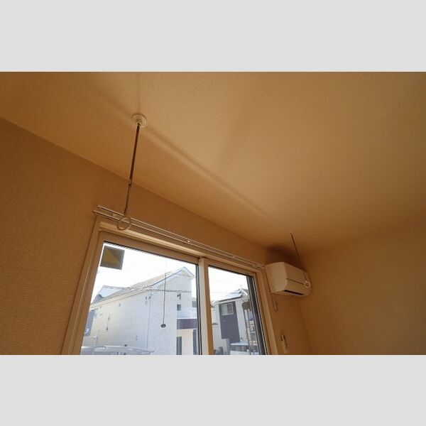 セレジェイラ106号室 室内物干し