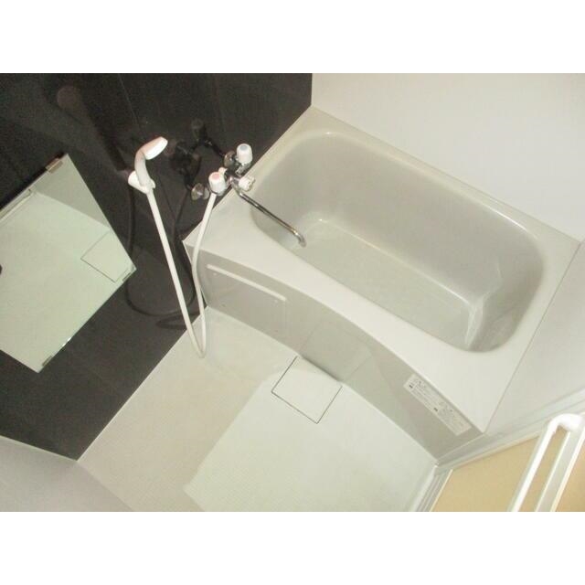 ボンブラン白楽1階 お風呂