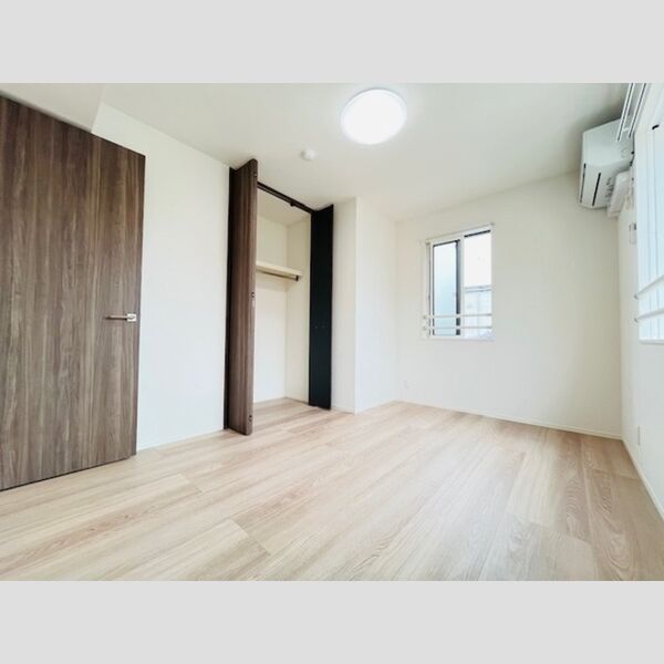 ファンウェーブ湘南藤沢303号室 洋室