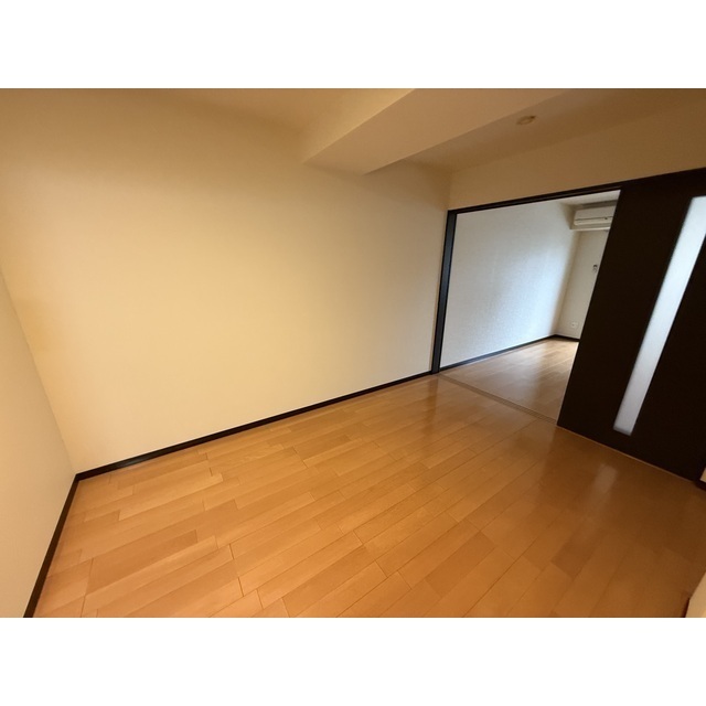 ヴィクトリアンコート千葉401号室 同建物別部屋の参考画像