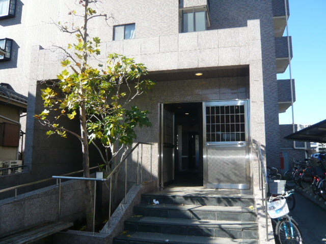 パルク富栄0401号室 エントランス