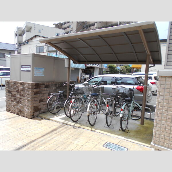 ルミエール 駐輪場
