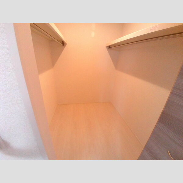 コート港南中央106号室 ウォークインクローゼット