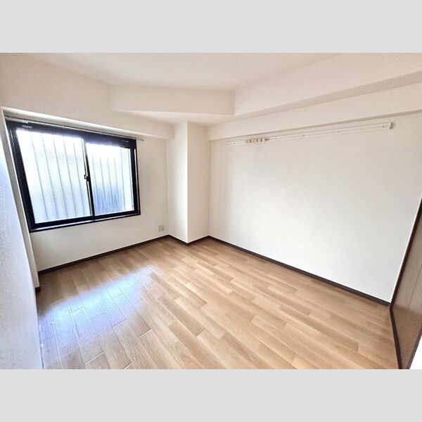 K’Sシャンブル101号室 東側洋室