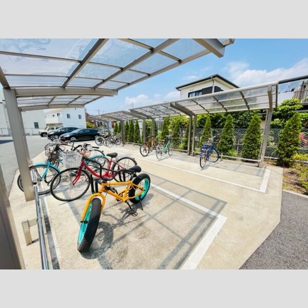 BLESS辻堂 駐輪場