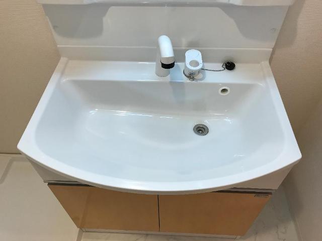 maison 圭 洗髪洗面化粧台