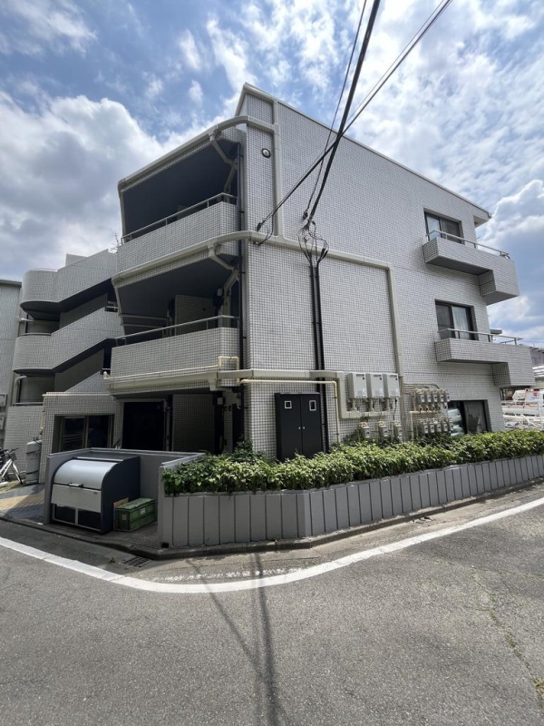 クロノス聖蹟桜ヶ丘3階 外観