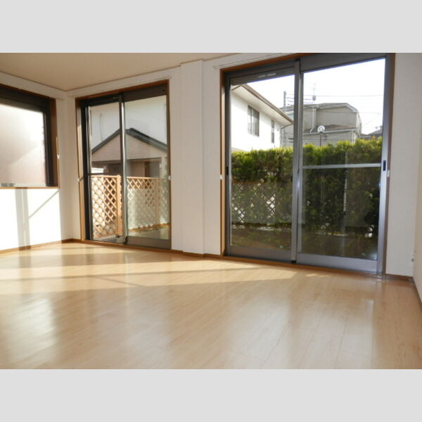 クローバーズヒル　A リビング