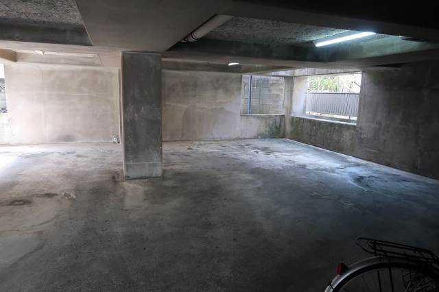 ビバーチェ 駐車場