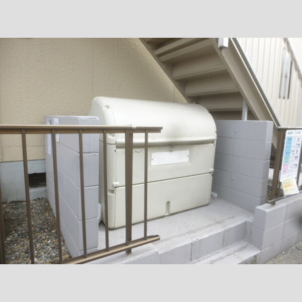 メゾン南行徳108号室 入居者様専用ゴミストッカー