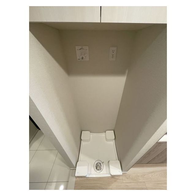 ブランシエスタ横浜高島町0501号室 洗濯機用防水パン