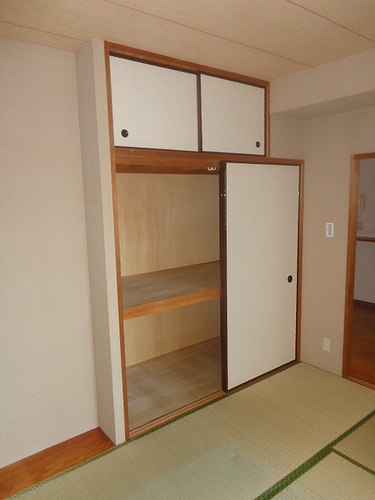 リバーサイド２ 押入　※2015年11月撮影