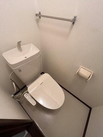 メゾン・マドレーヌ 同物件・別部屋画像。左右反転タイプ