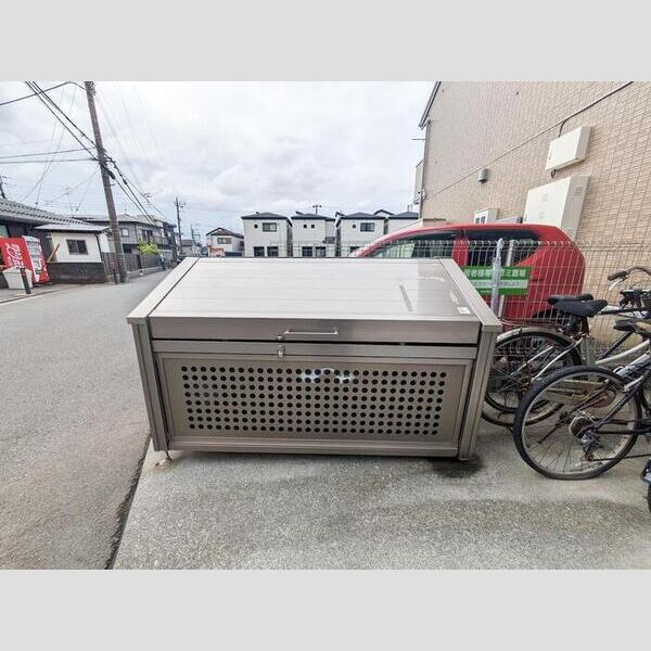 Grace　Garden(グレイスガーデン)A201号室 ゴミ箱