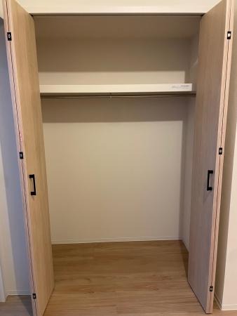 HAON(波音)3階 6-10F 黒を基調とした内装です。