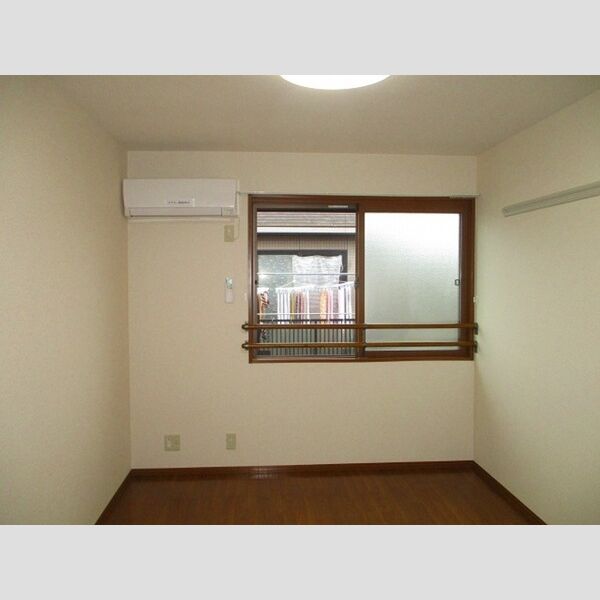 ノーブルタウン　弐番館202号室 居室