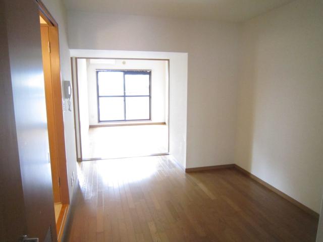 シャトー雪ノ下0103号室 リビング