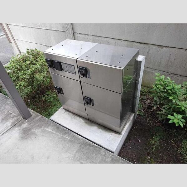 ソレイユ 宅配ボックス