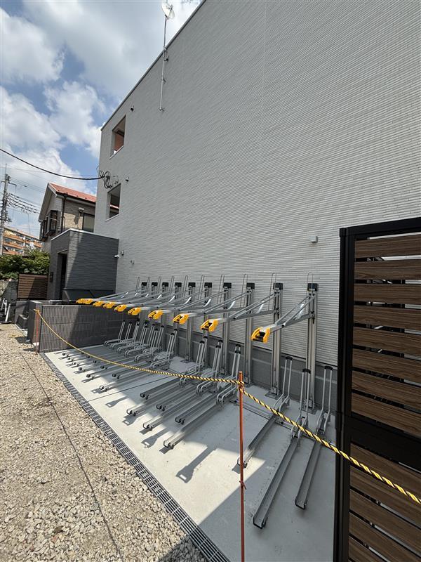 リブリ・蕨 駐車場