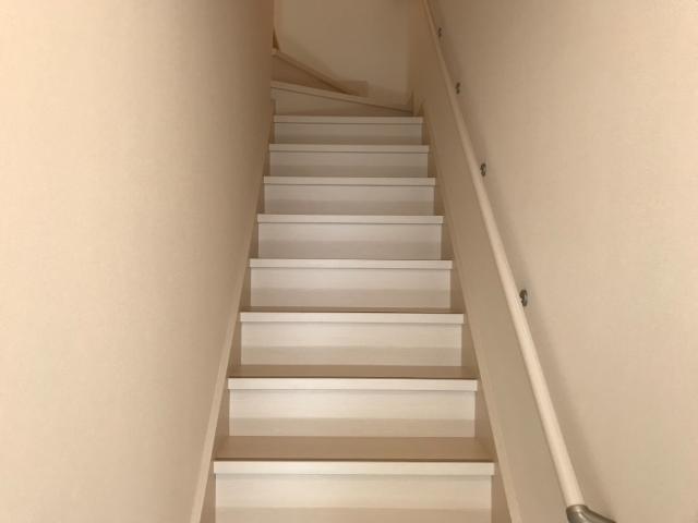 プロシード　ヤマダ 階段