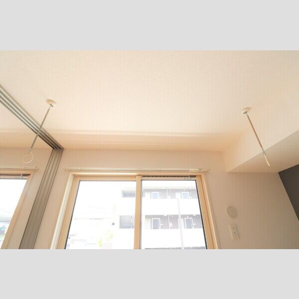 ロータス草加　Ⅰ202号室 室内物干し