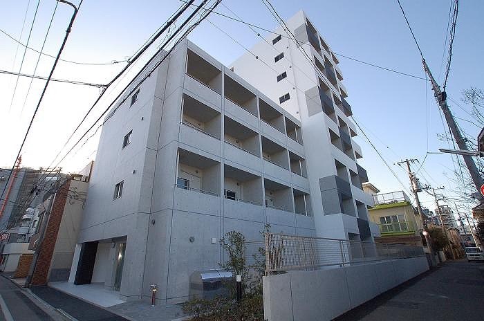 グランドコンシェルジュ立川8階 外観