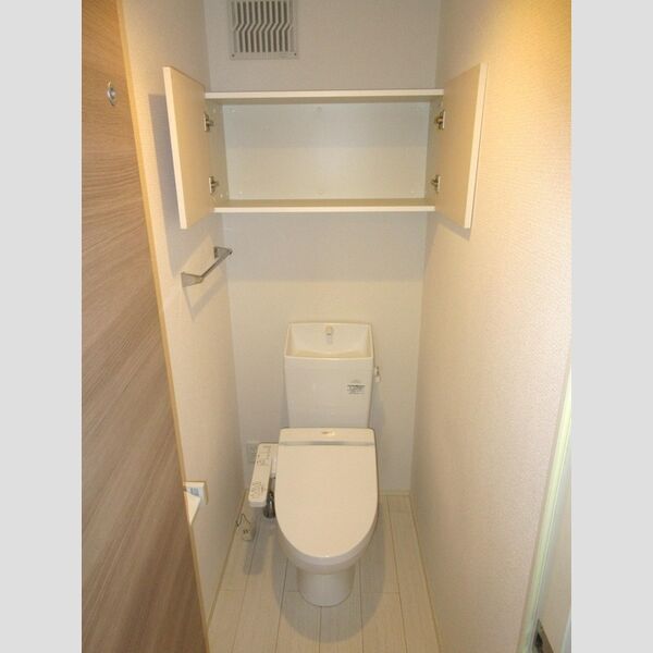 ブランドール高島平 トイレ温水洗浄便座付き