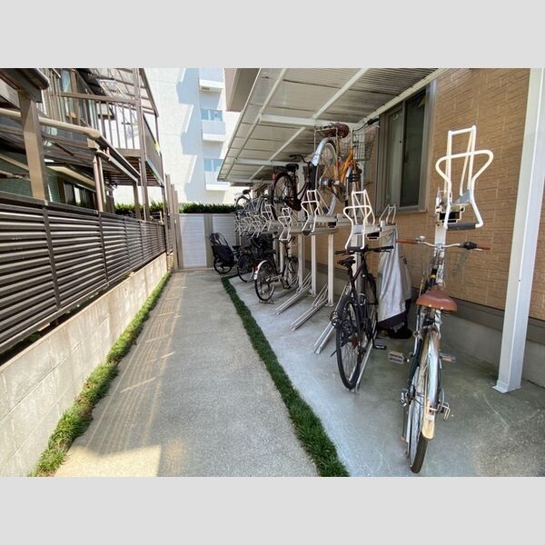 リベルテ大森 駐輪場