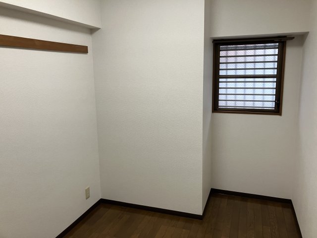 ベルドゥムール越谷茜町602号室 内観