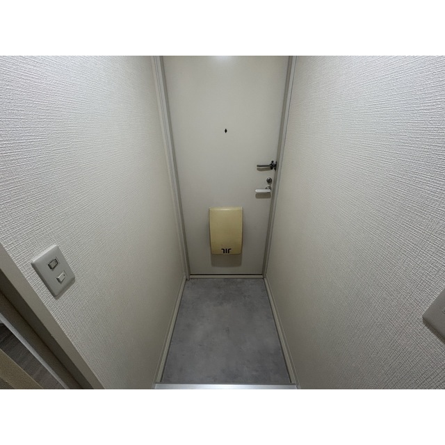 ビーミング201号室 玄関