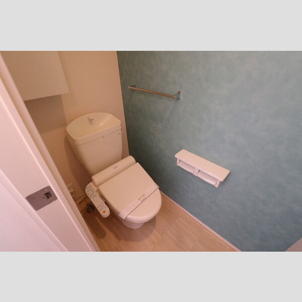 Sing Wood三田102号室 トイレ