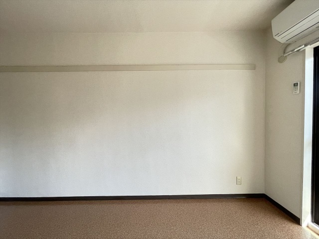 スカイコートよみうりランド313号室 リビング