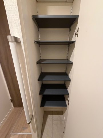 CREST OIZUMI102号室 収納