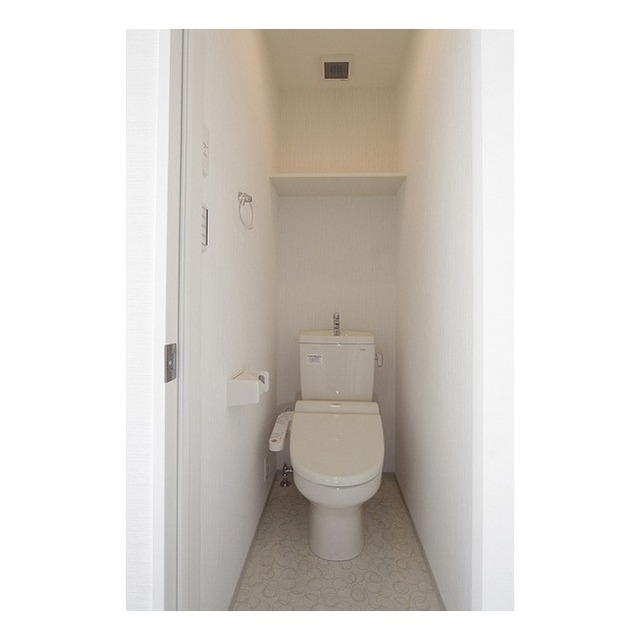 レザン　ベルク102号室 ｼｬﾜｰ洗浄機能あり｡ 頭上棚