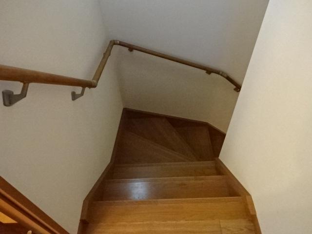 エクセル湘南201号室 階段