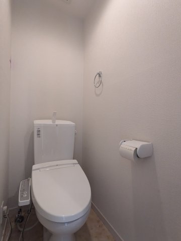 ブンカ北千住202号室 トイレ