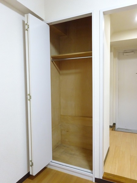 ドルフ高円寺南 収納