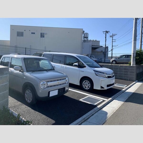 リオン湘南　 駐車場
