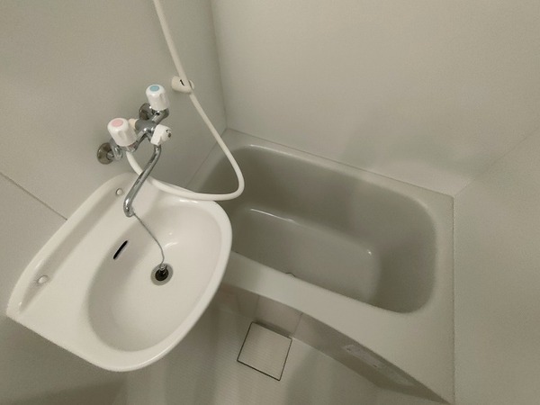 カーサバウム1階 同建物別部屋の参考画像