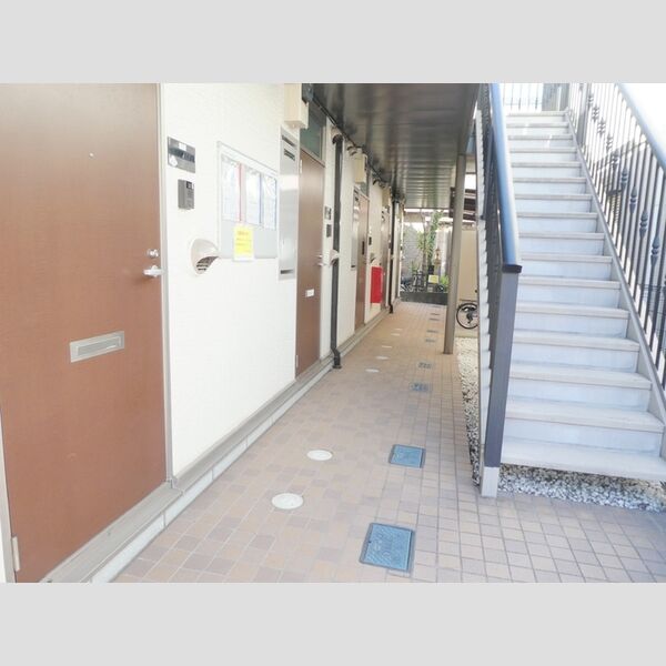 ウェルヴィラ 1階廊下