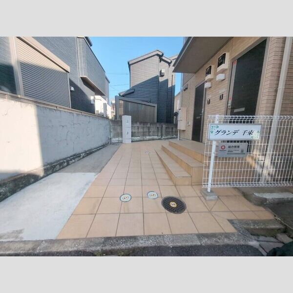 グランデ千束 エントランス