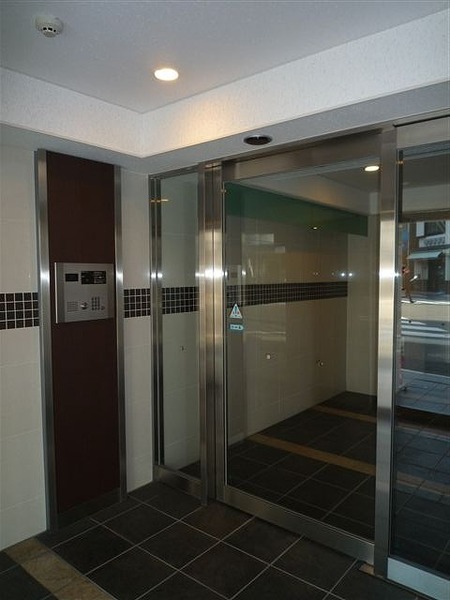 ミリオンステーションプラザ鶴見市場606号室 エントランス