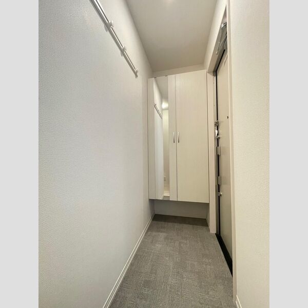 プランドールAi101号室 玄関